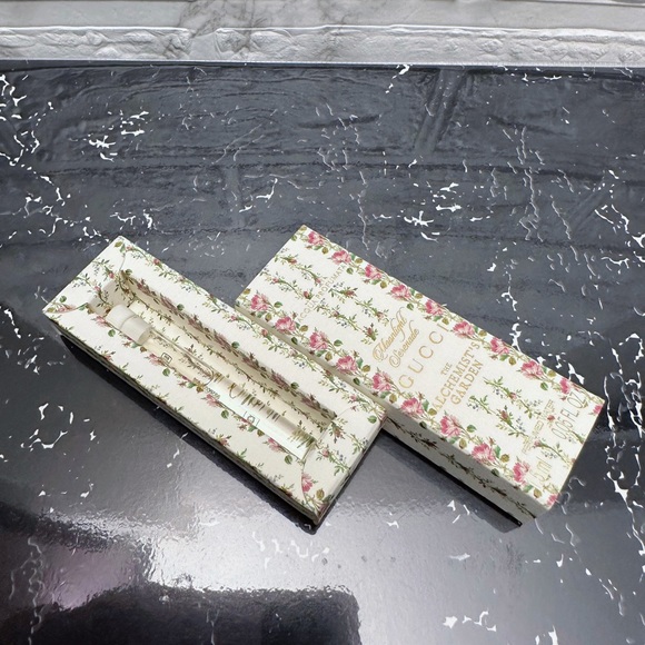 Gucci The ALCHEMIST'S' GARDEN perfume samples - Picture 1 of 2